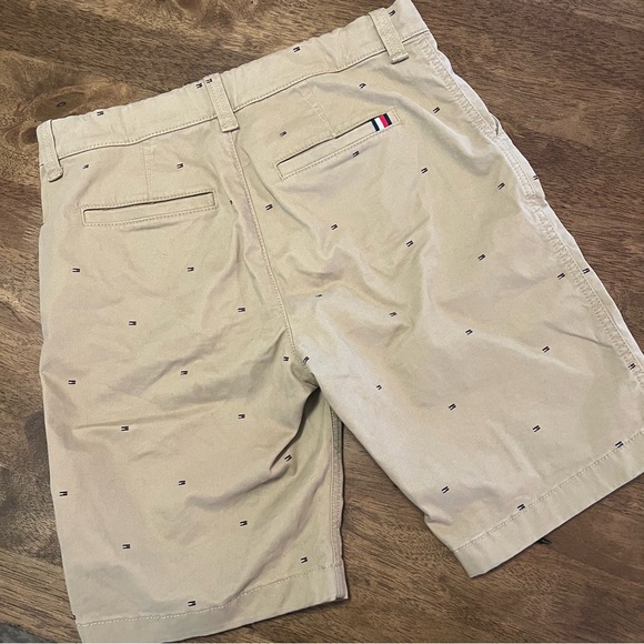 Tommy Hilfiger Kids Boys Khaki Flag Chino Shorts Size 16 - Picture 8 of 12